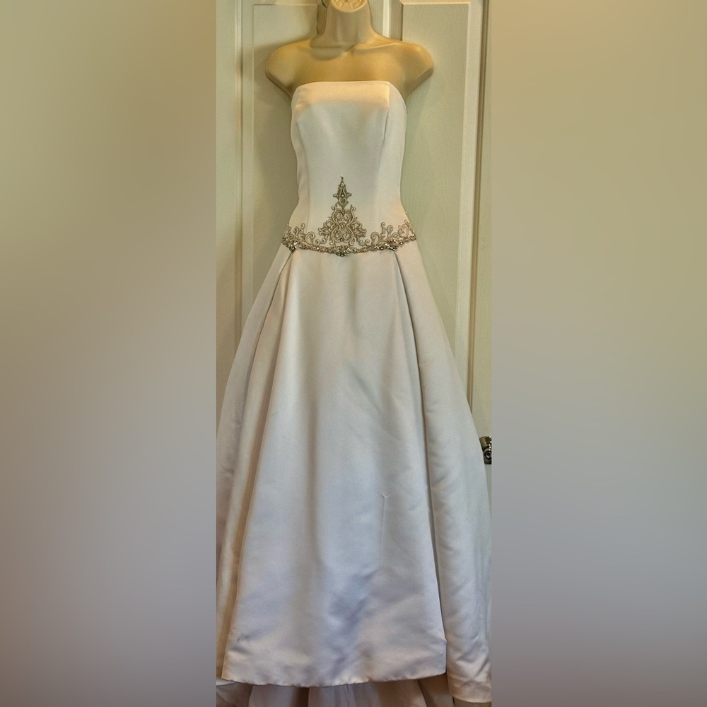 Casablanca Size 14 Luxe Satin Strapless Wedding Dress Style 1785 Spring 2005